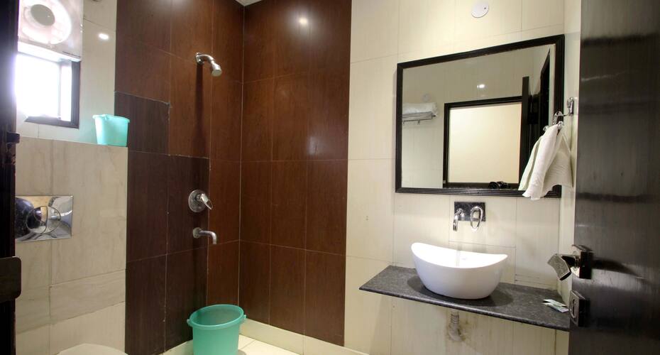 Le Marlin-Nehru Place, New Delhi 5